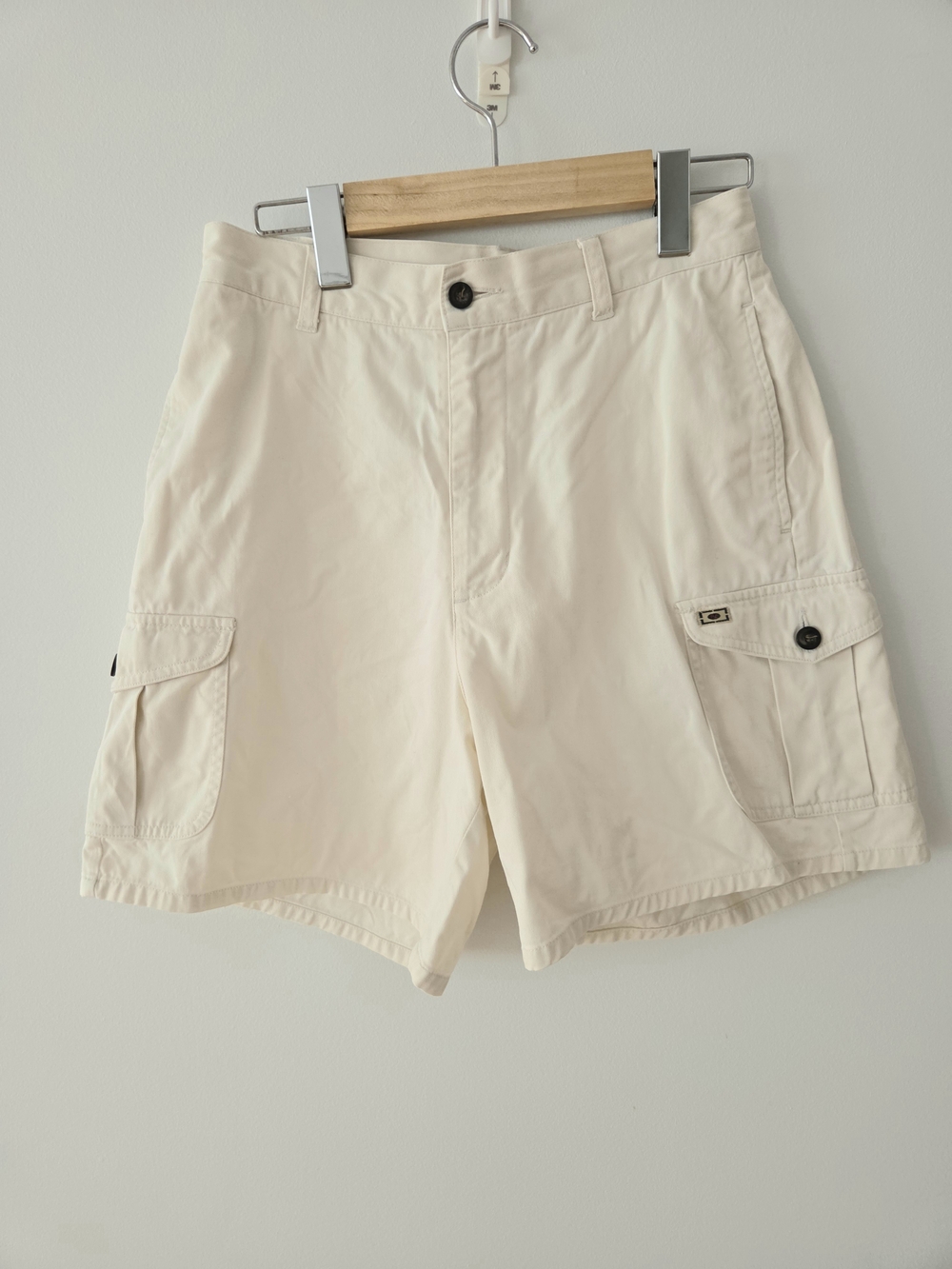 90s Point Zero Mom's Cream Cargo Shorts with Button Flap Pockets